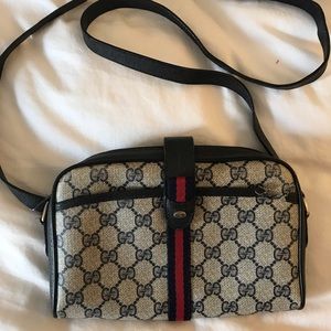 Gucci crossbody purse
